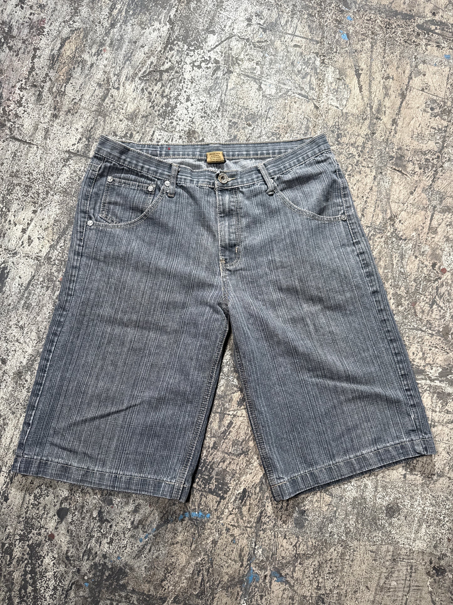 (38) Y2K Beyond The Limit Shorts