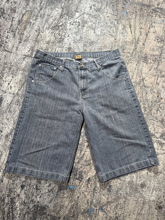 (38) Y2K Beyond The Limit Shorts