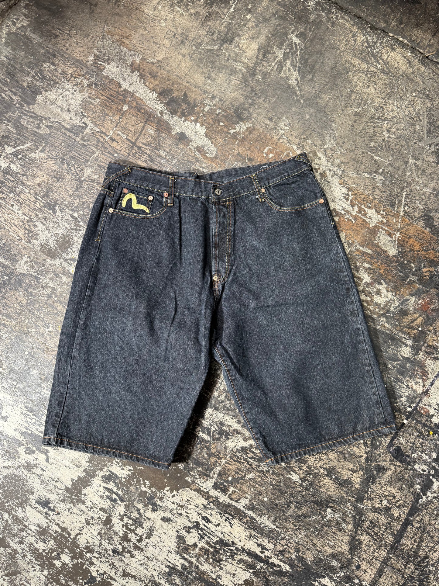 (42) Evisu Embroidery Jorts
