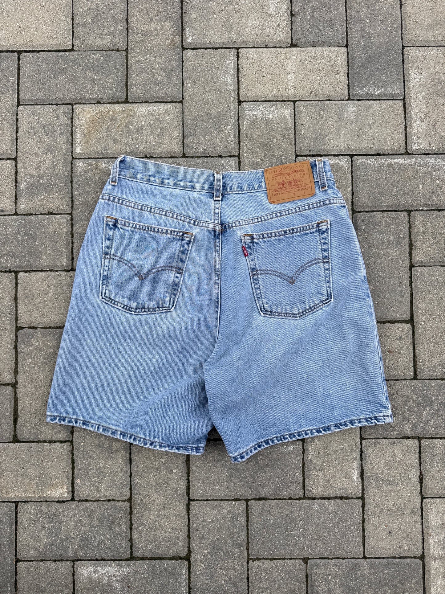 (12) Levi’s Jorts