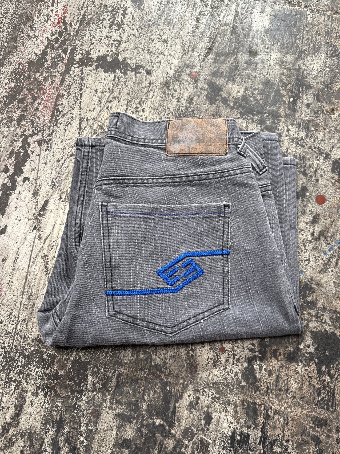 (36) Y2K ENYCE Faded Shorts