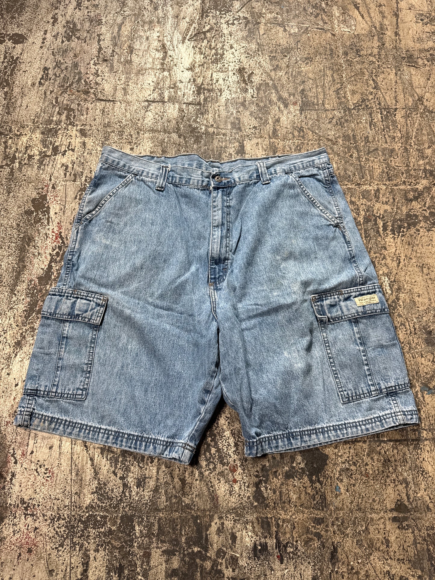 (38) Wrangler Jorts