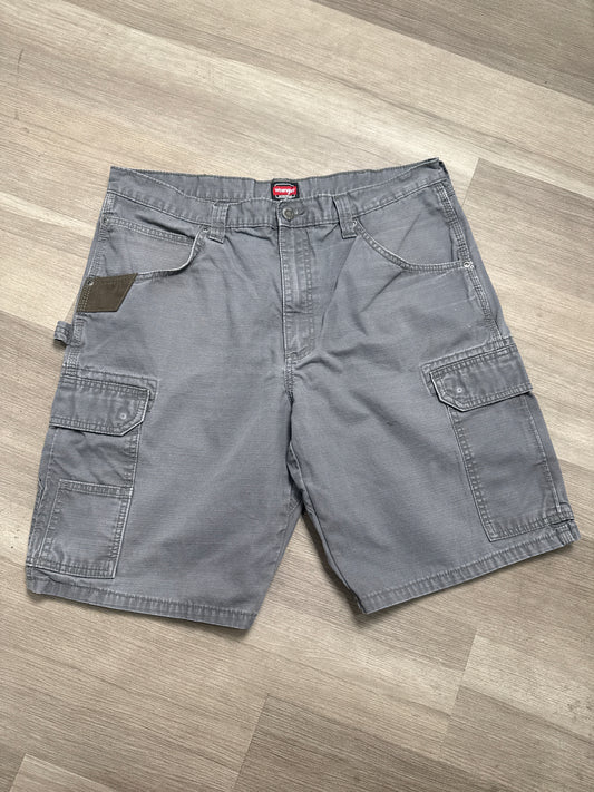 (36) Wrangler Workwear Grey Shorts