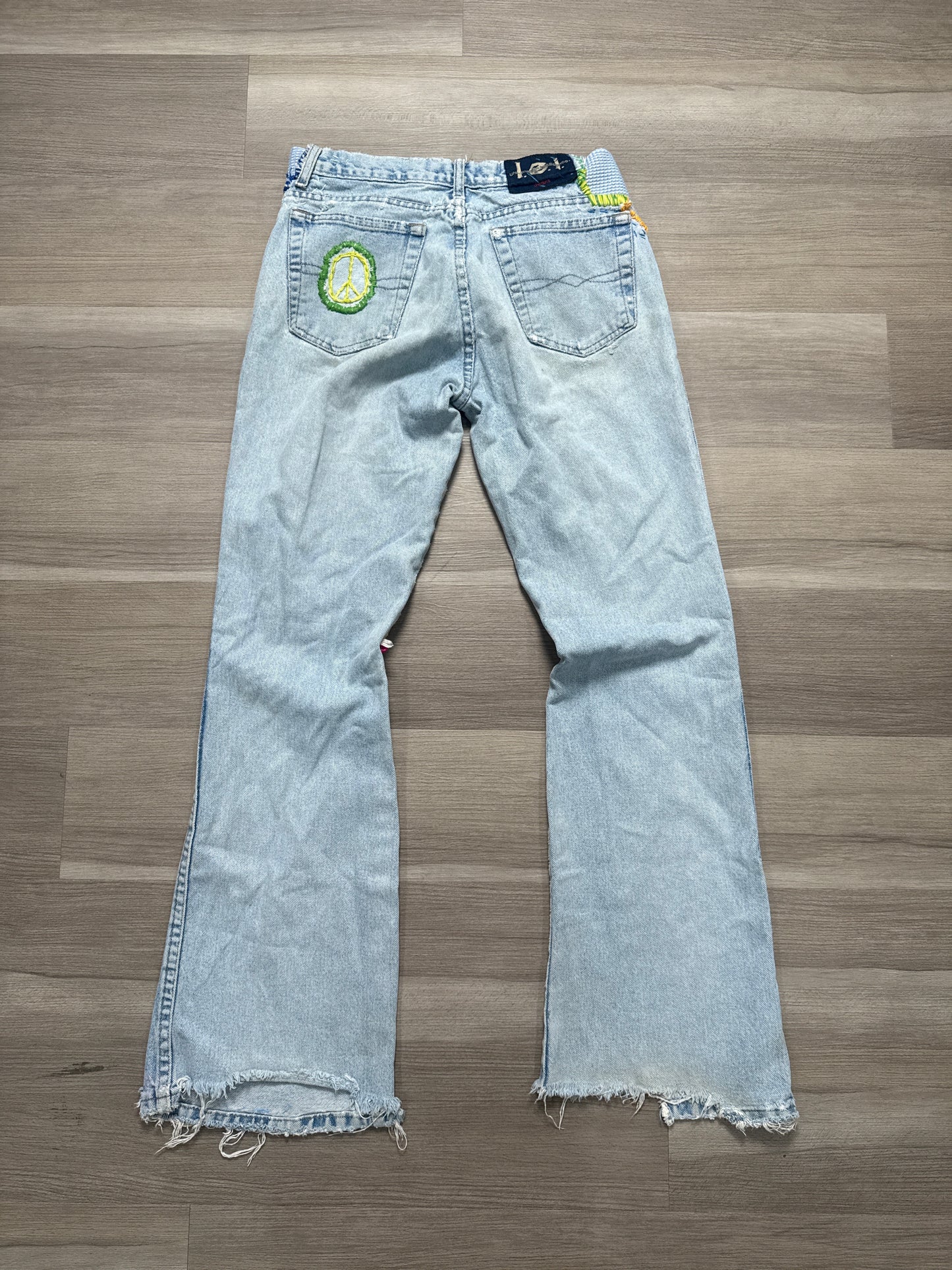 (9/10) Vintage Women Lei custom made flared denims