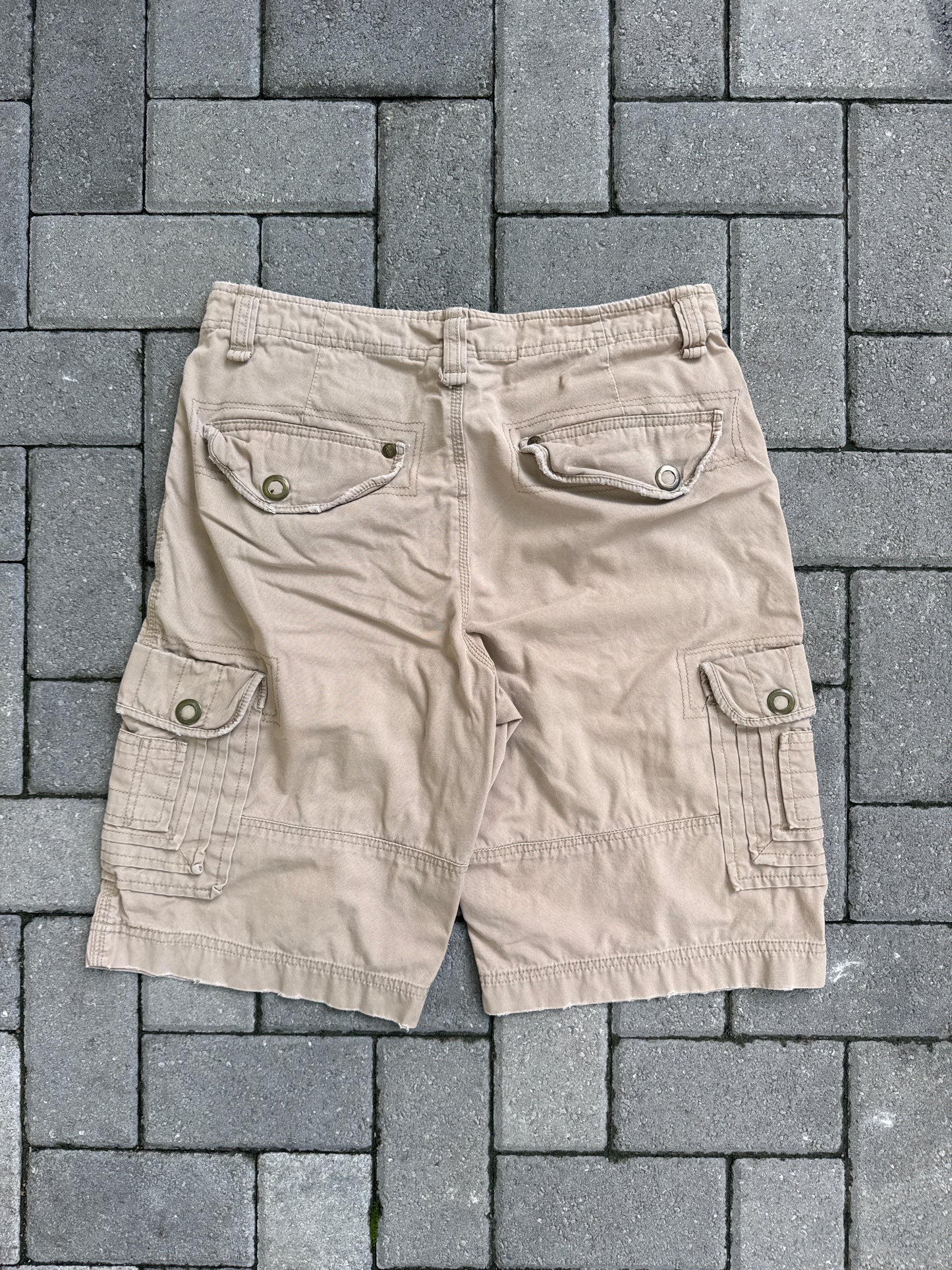 (32)Y2K Helix Cargo Shorts