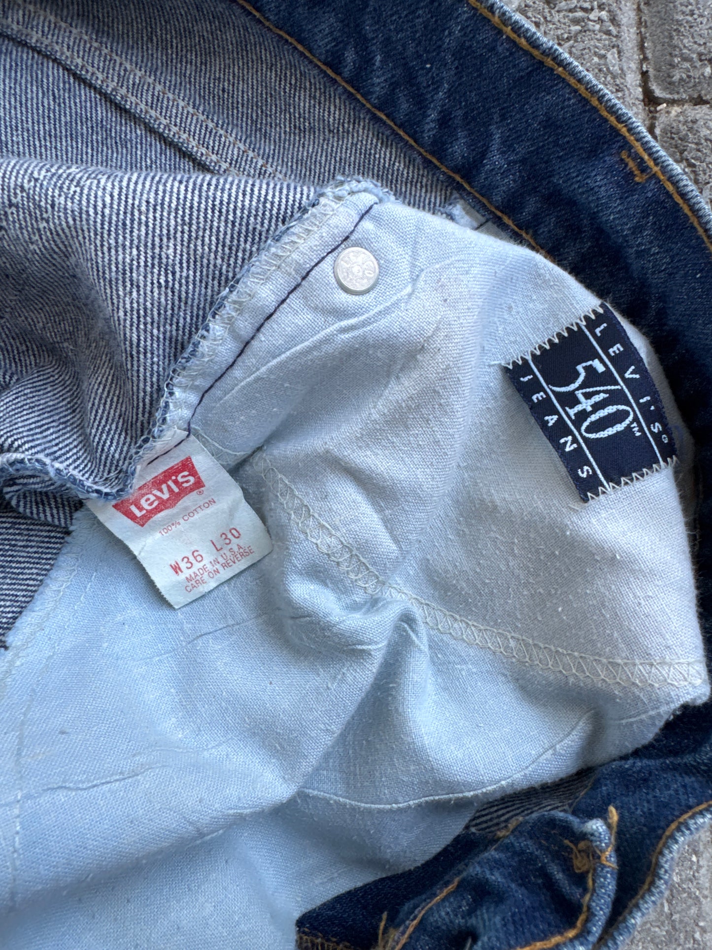(36x30) Vintage Levi’s 540s 90s Leather Tab Denim Pants