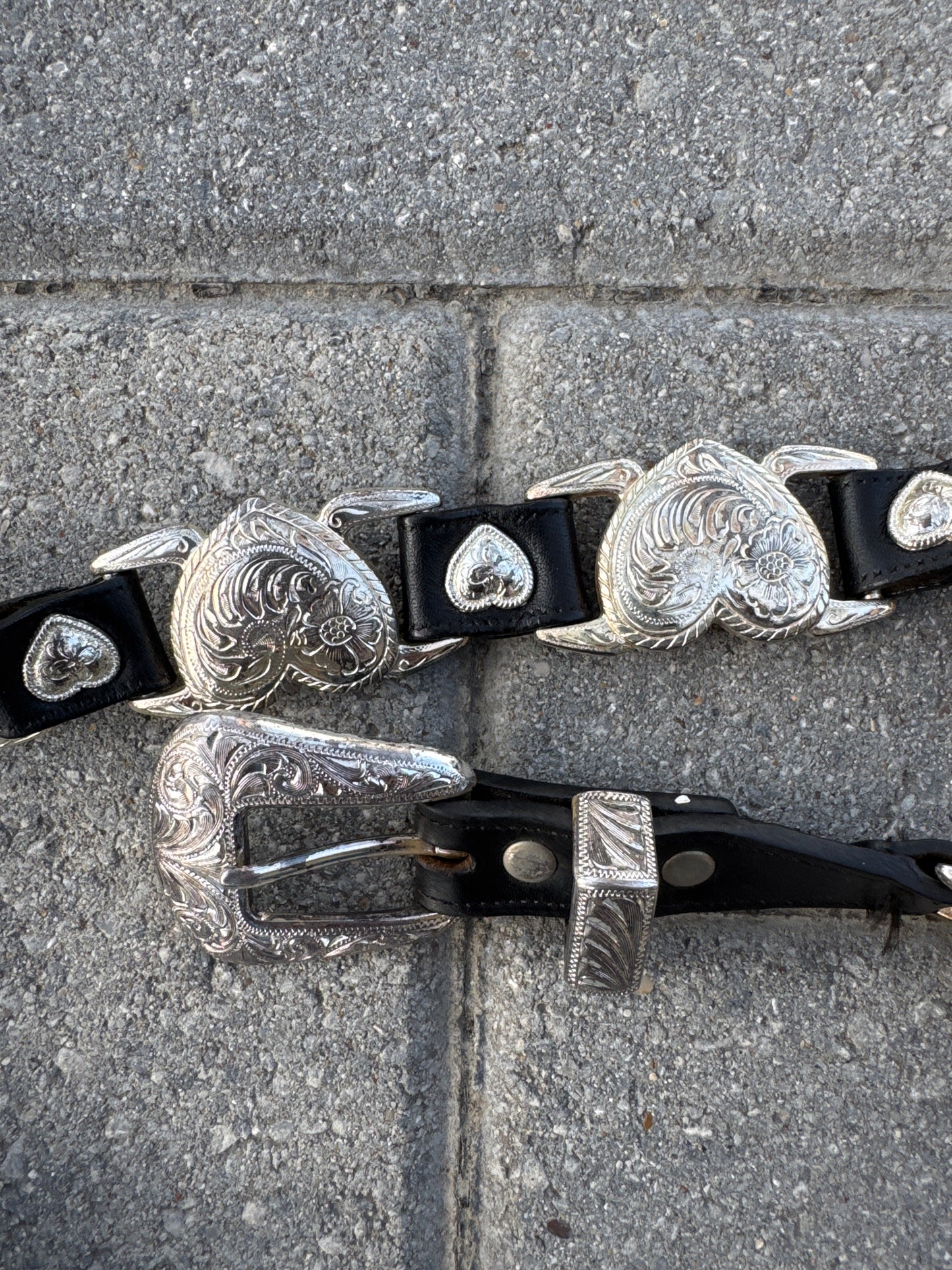 (26) 1998 Vintage Nadum Heart Belt