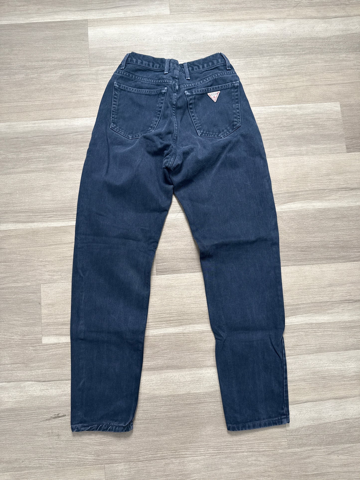 (28) Navy Women Vintage Guess Jeans