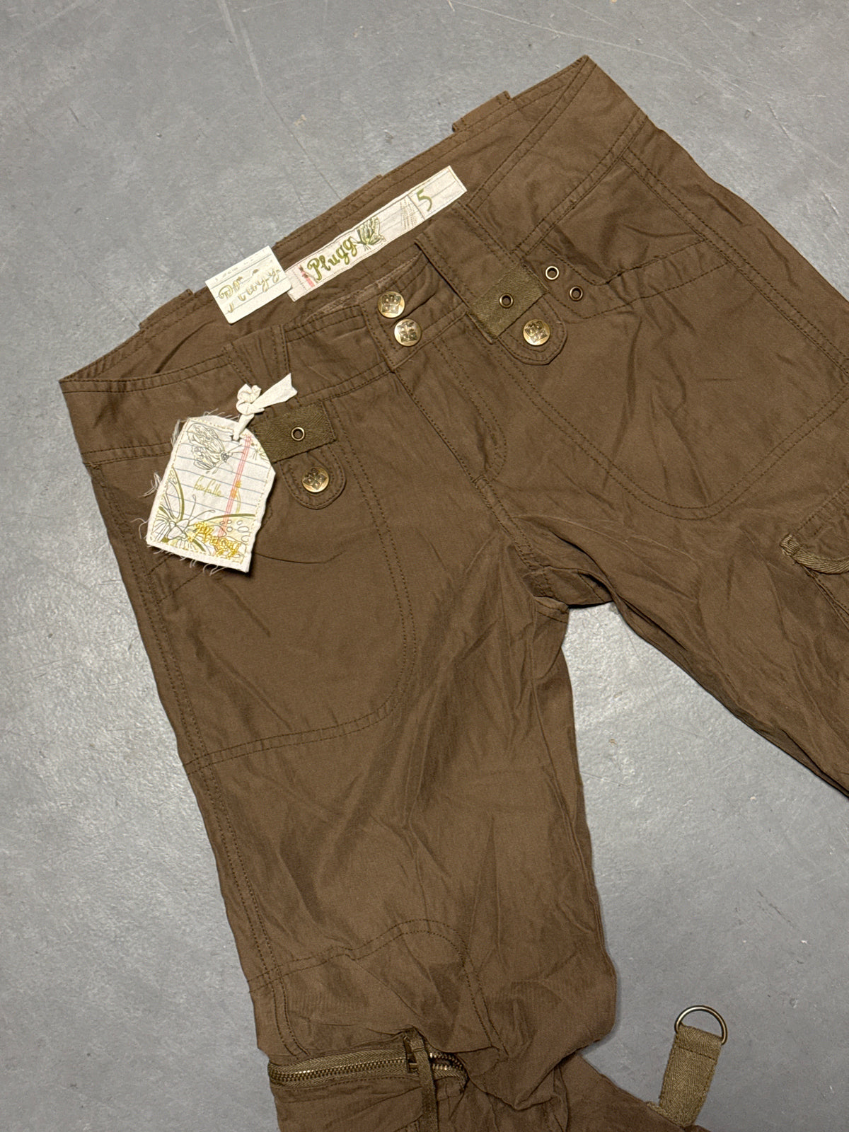 (30x33) Plugg Brand New Cargo Pants