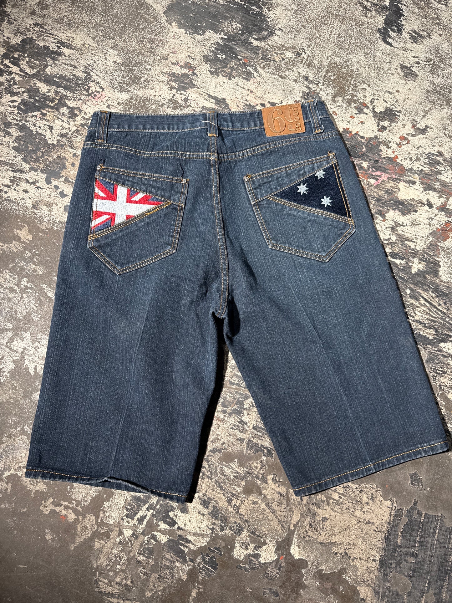 (36) Coogi Jorts