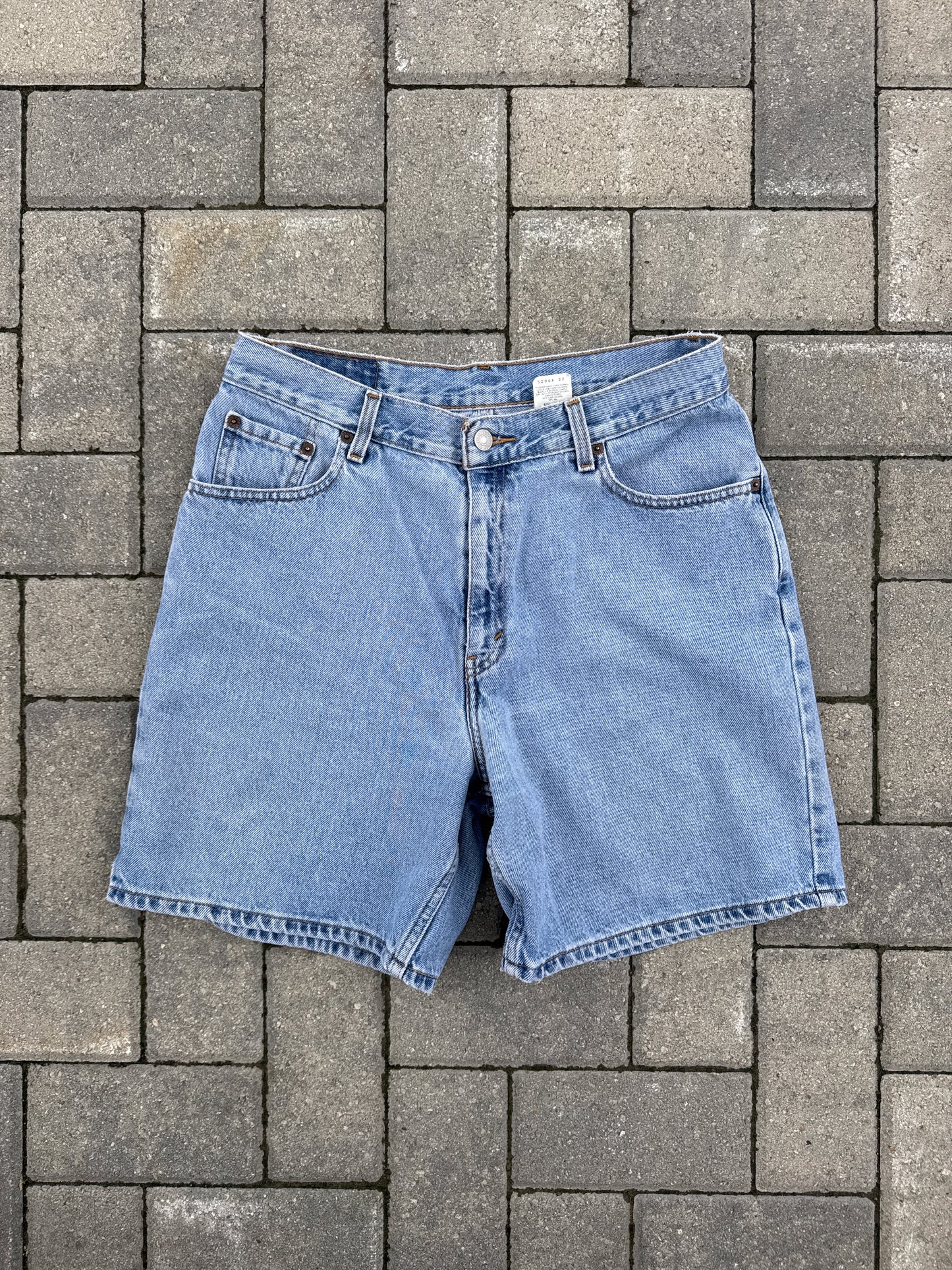 (12) Levi’s Jorts