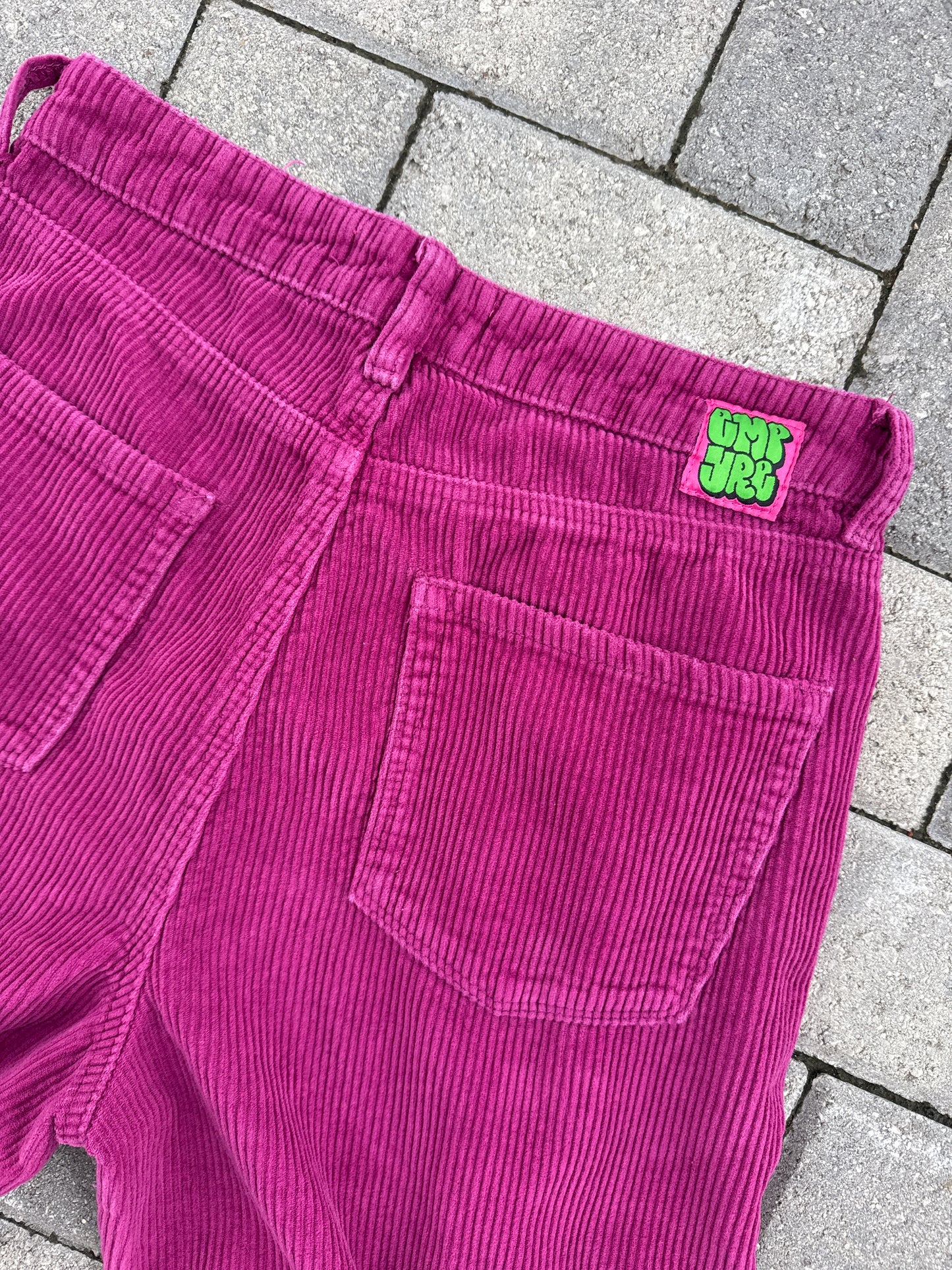 (27x30) Empyre Corduroy Pants