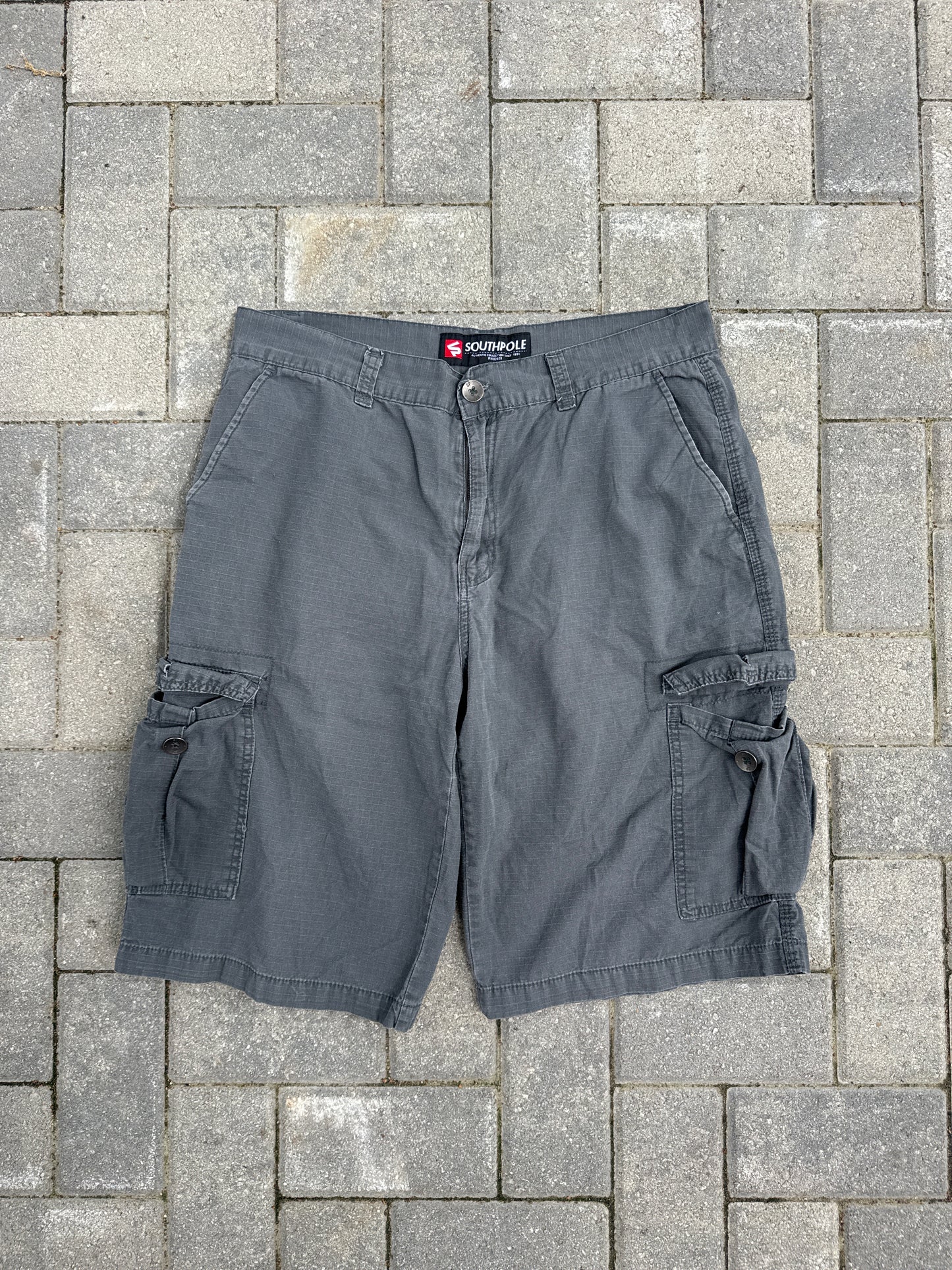 (34) SouthPole Y2K Cargo Shorts