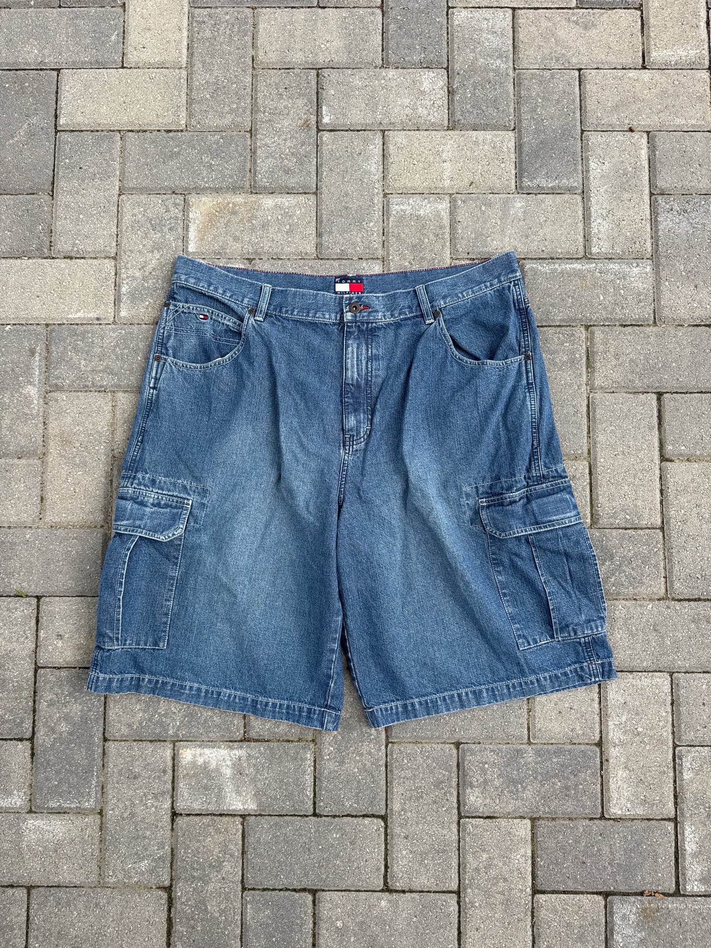 (40) Tommy Hilfiger Y2K Jorts