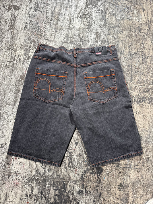 (42) Y2K Qruel Black Shorts