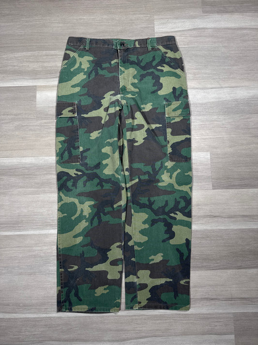 (38x32) Vintage Liberty Military Camo Cargos