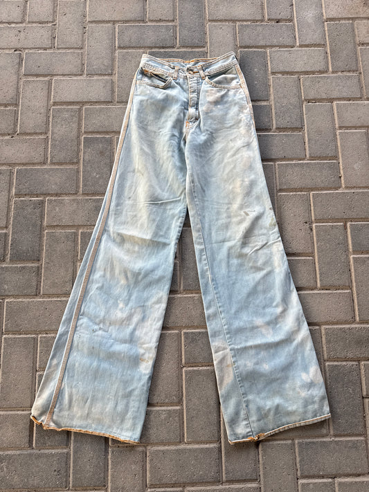 (22x36) Vintage 90s Acid Wash Flared Jeans