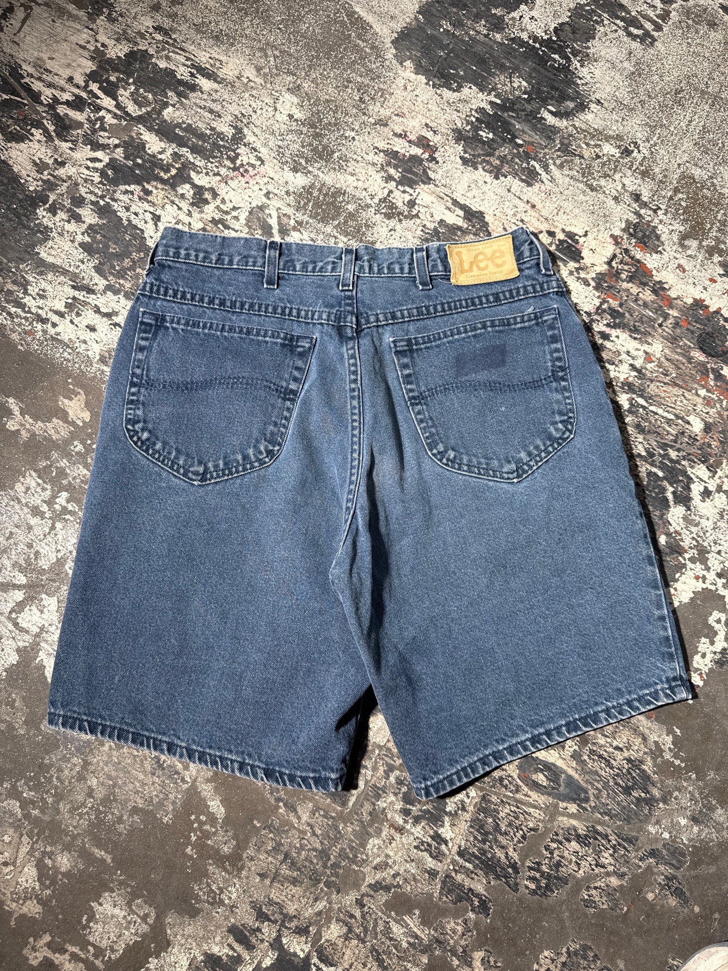 (34) Vintage Lee Indigo Jorts