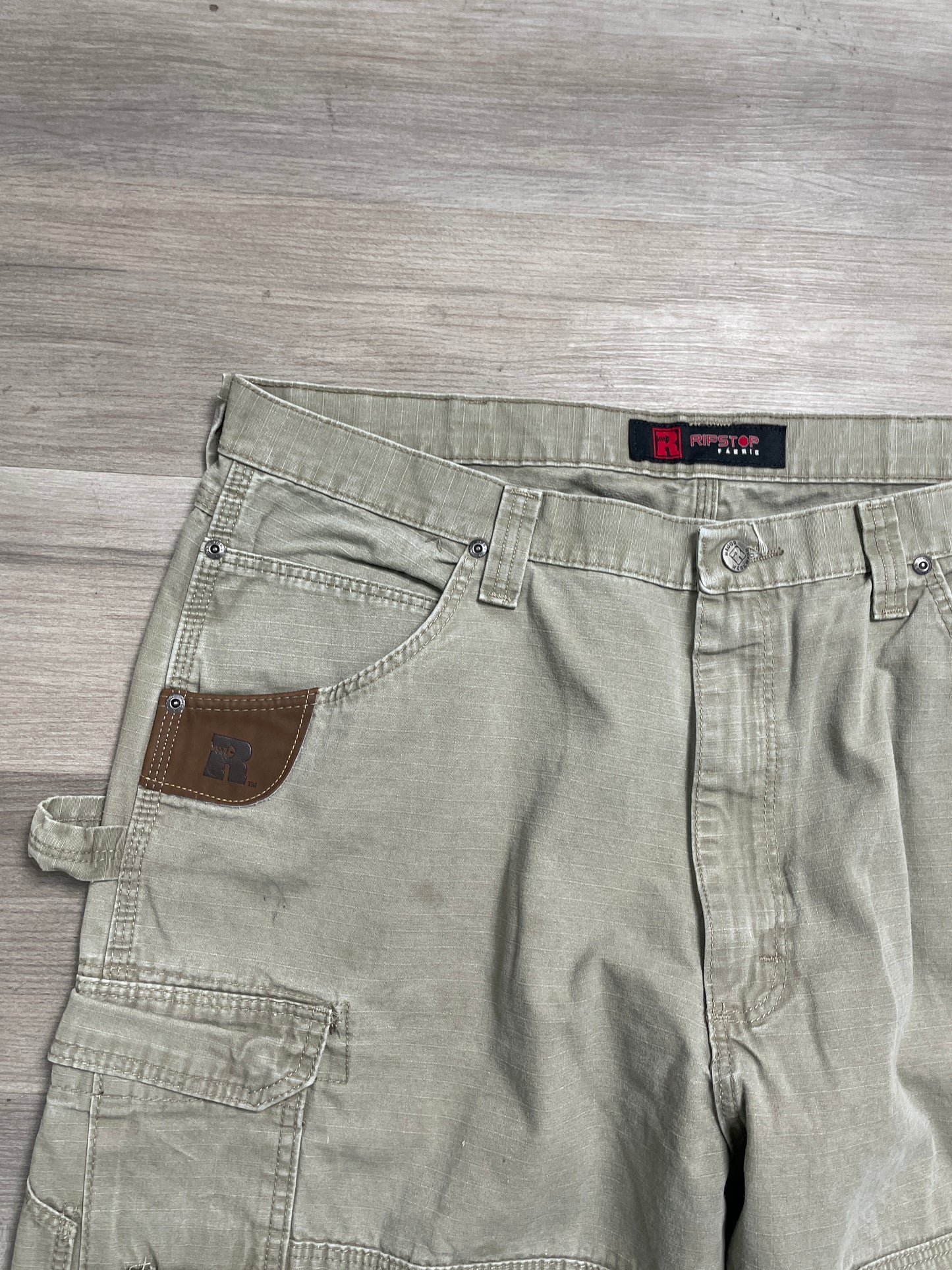 (40x36) Khaki Wrangler Riggs Carpenter