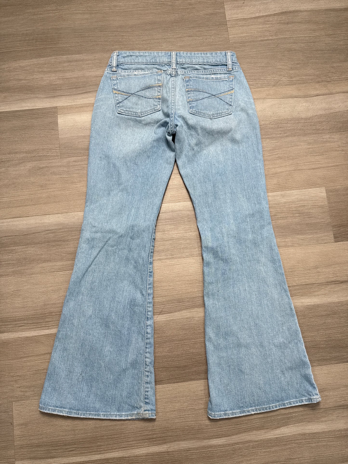 (3/4) Women Aeropostale Flared Denims