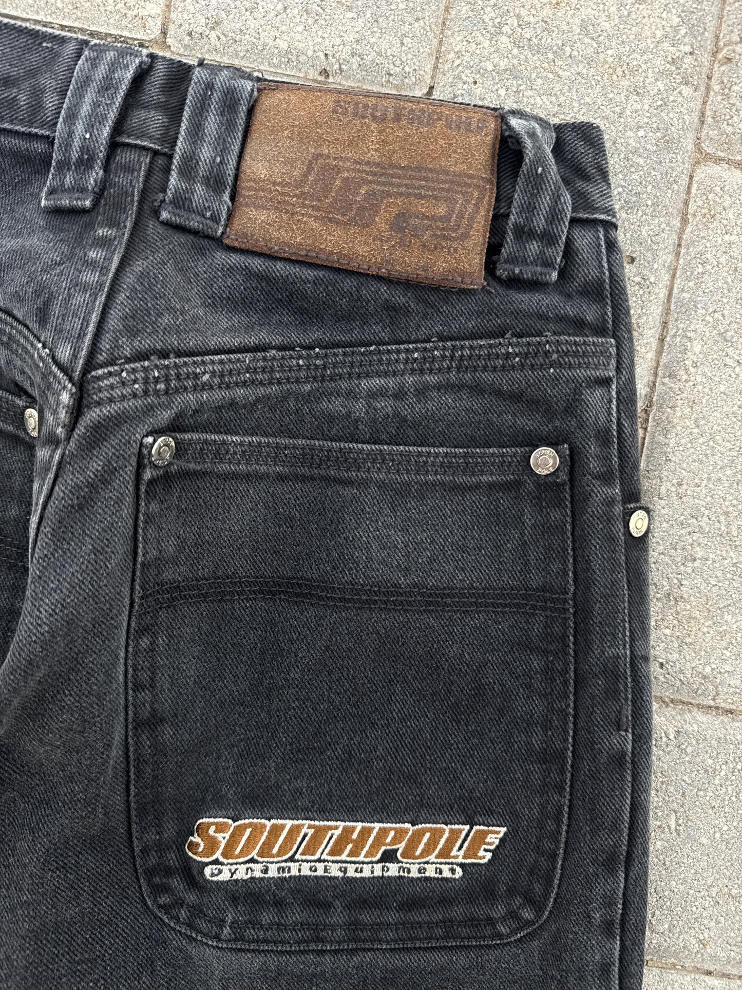(22x25) Southpole Baggy Black Denim