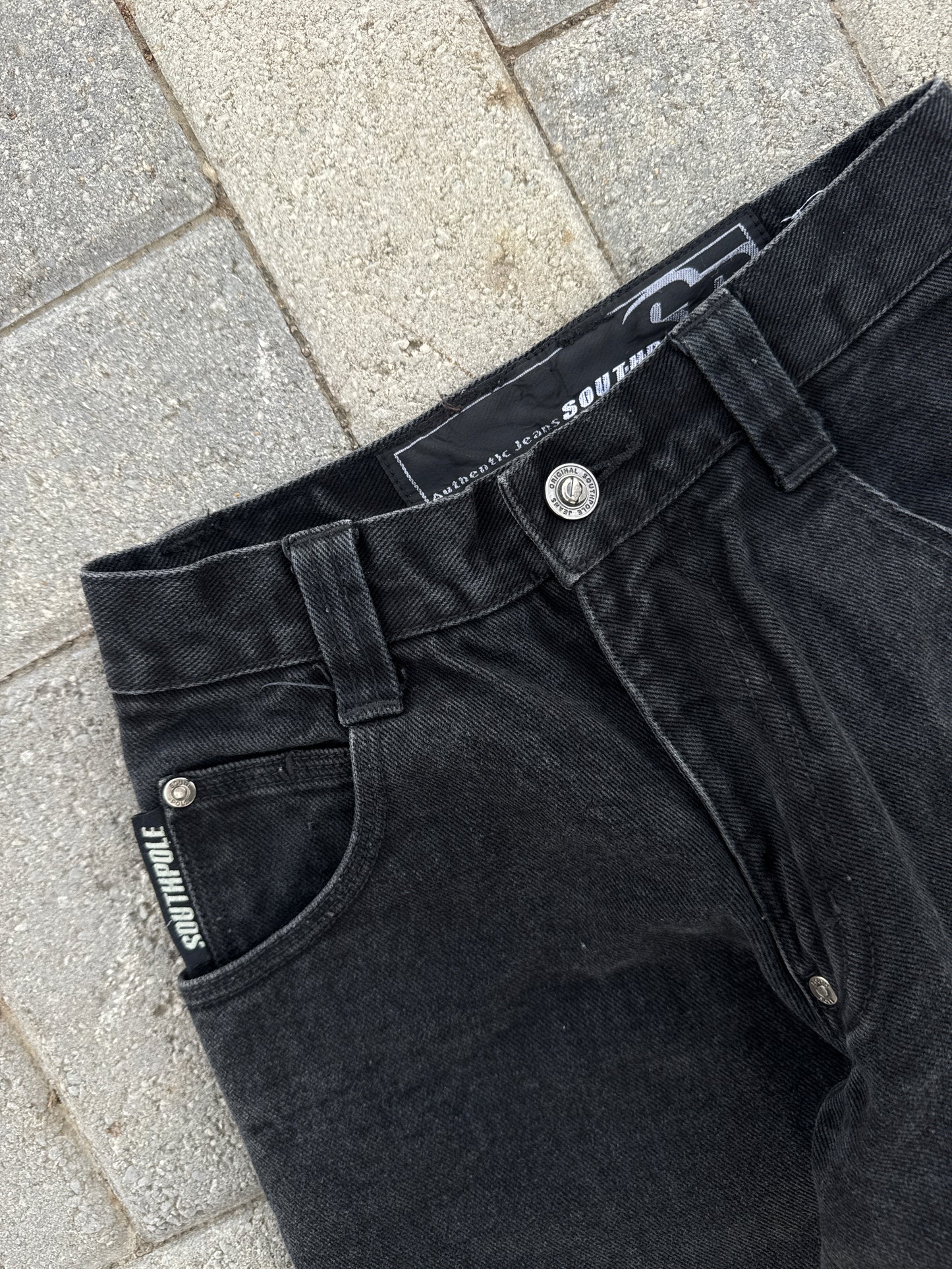 (22x25) Southpole Baggy Black Denim