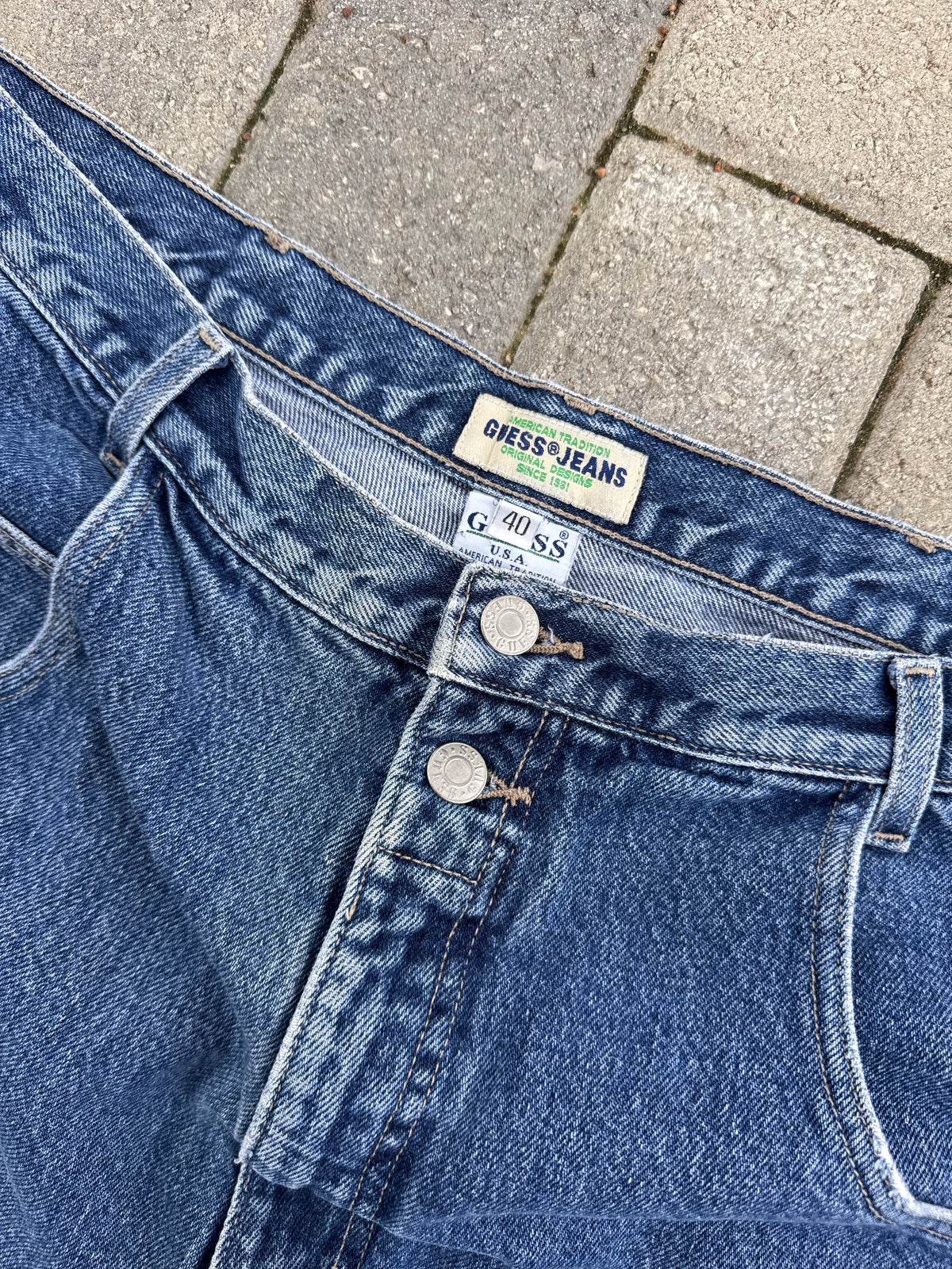 (40) Vintage Guess Jeans Jorts